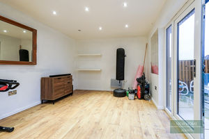 Photo 21- click for photo gallery